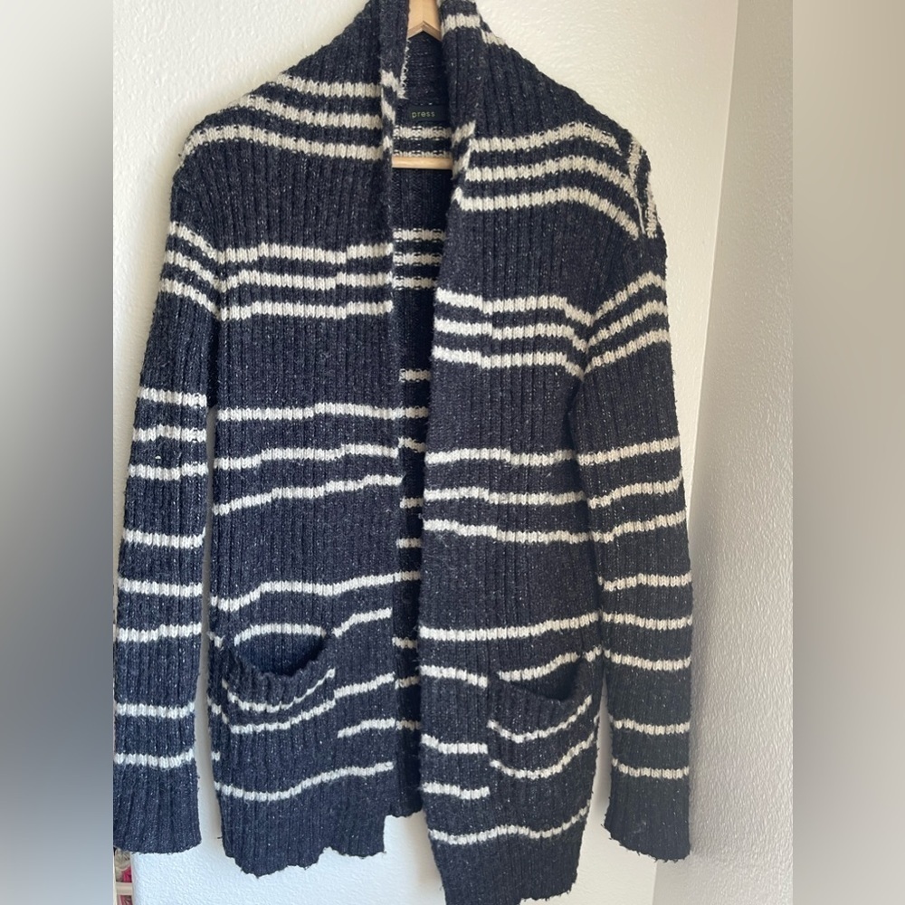 Press open font cardigan